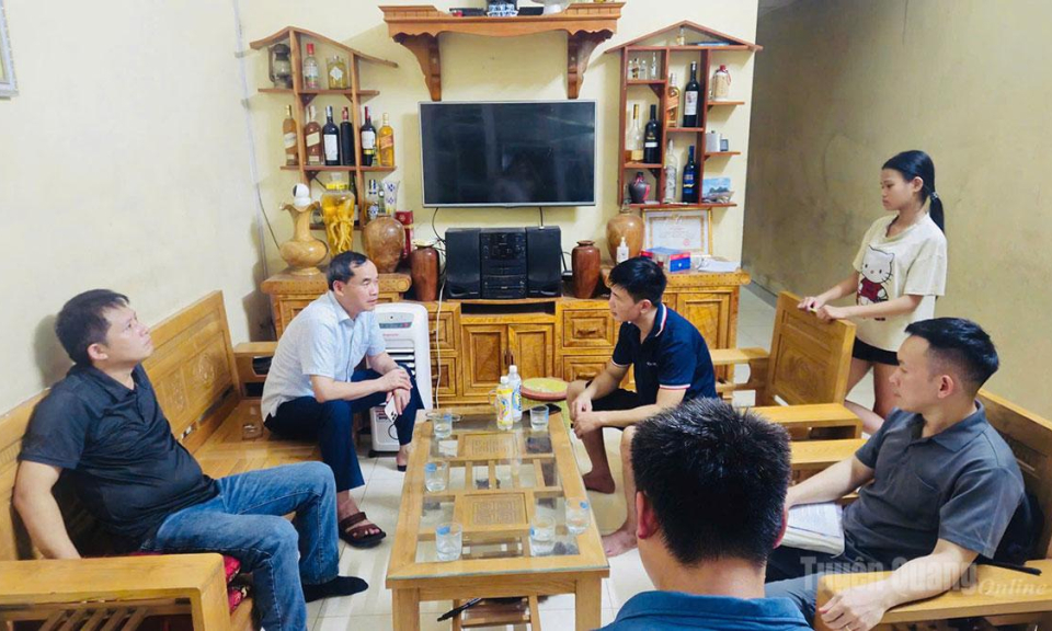 Gỡ việc kh&oacute; từ l&ograve;ng D&acirc;n