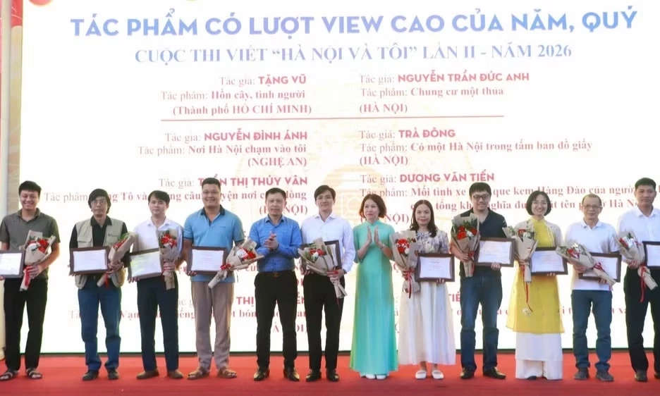 Thắp l&ecirc;n t&igrave;nh y&ecirc;u H&agrave; Nội từ Cuộc thi viết &ldquo;H&agrave; Nội & T&ocirc;i&rdquo;