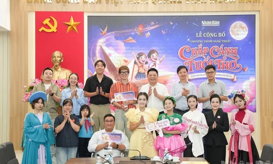 B&aacute;o Nh&acirc;n D&acirc;n tổ chức chương tr&igrave;nh nghệ thuật &ldquo;Chắp c&aacute;nh tuổi thơ&rdquo;