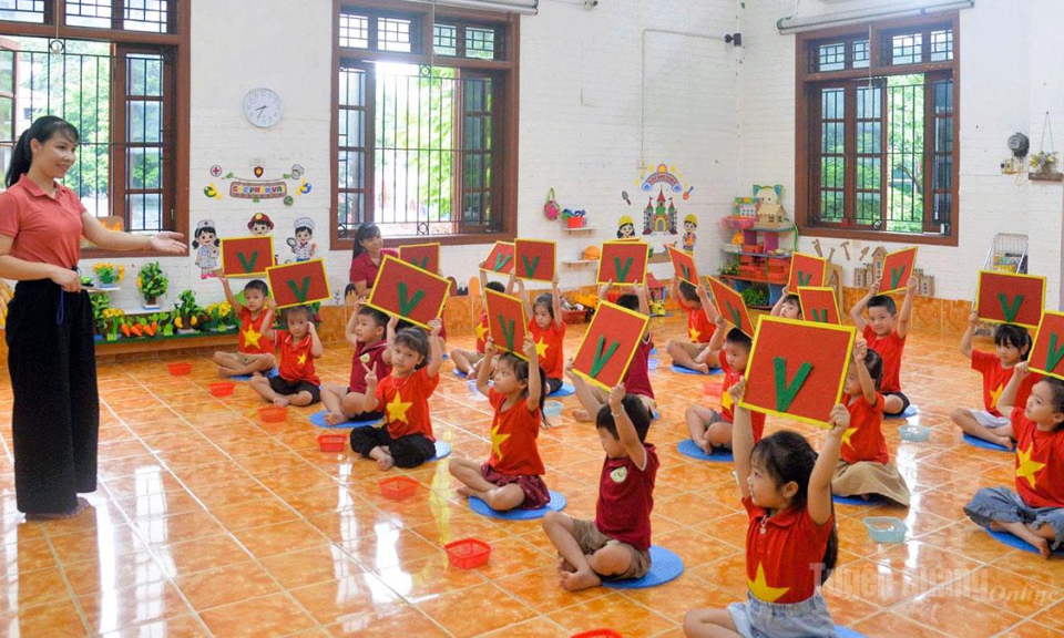 Chăm lo điều kiện học tập