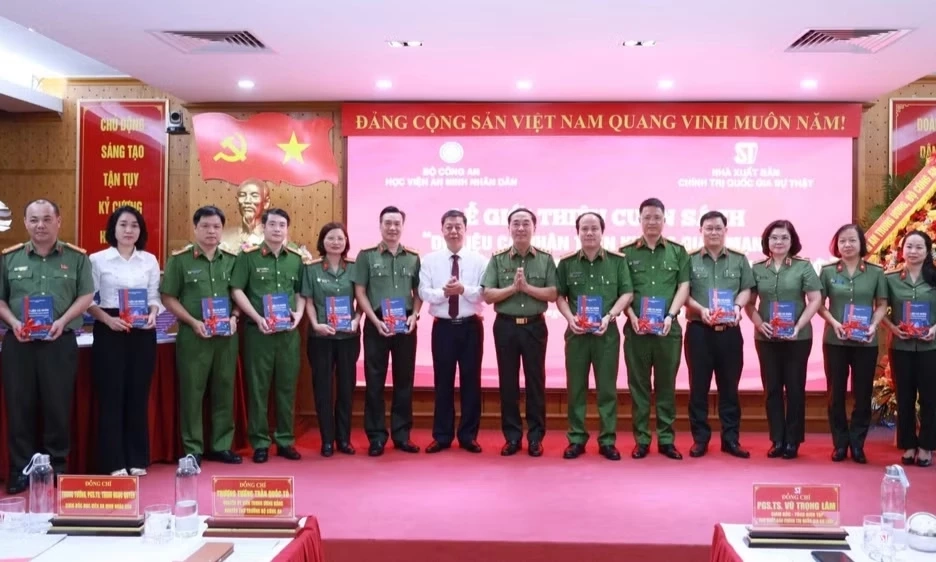 N&acirc;ng cao nhận thức về bảo vệ dữ liệu trong bối cảnh chuyển đổi số