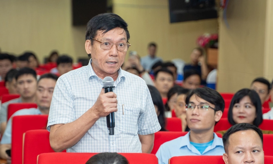 Kh&aacute;ch h&agrave;ng đầu ti&ecirc;n - th&aacute;o n&uacute;t thắt đầu ra cho doanh nghiệp c&ocirc;ng nghệ