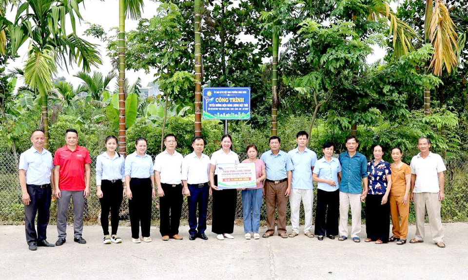 Khơi sức d&acirc;n, dựng việc chung