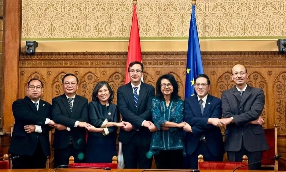 Th&uacute;c đẩy hợp t&aacute;c nghị viện giữa Hungary v&agrave; c&aacute;c nước ASEAN