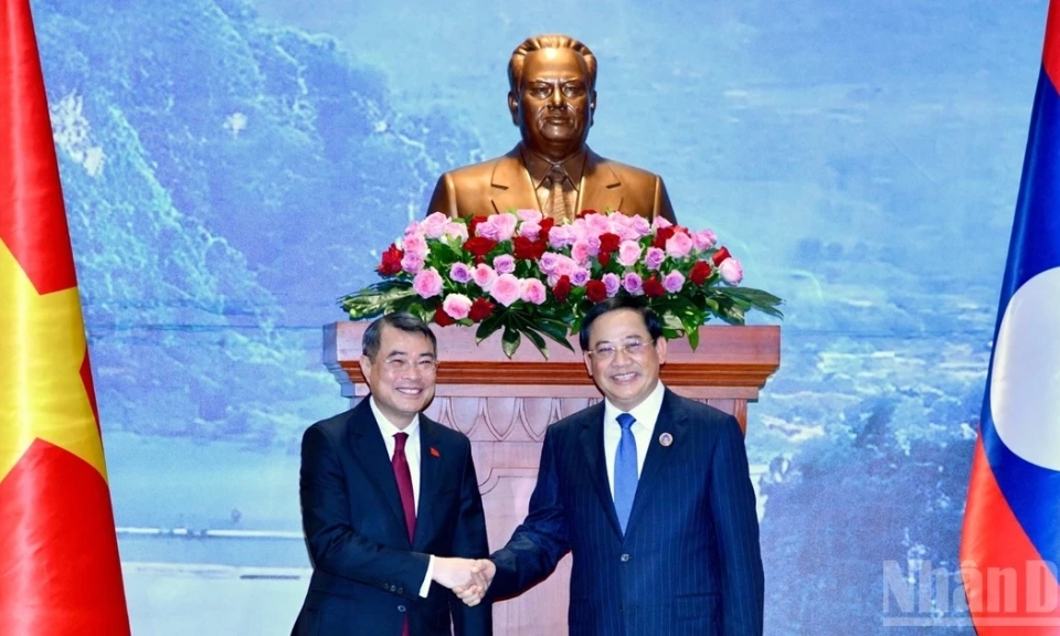 Việt Nam sẵn s&agrave;ng hỗ trợ L&agrave;o tận dụng hiệu quả c&aacute;c cơ hội để ph&aacute;t triển nhanh v&agrave; bền vững