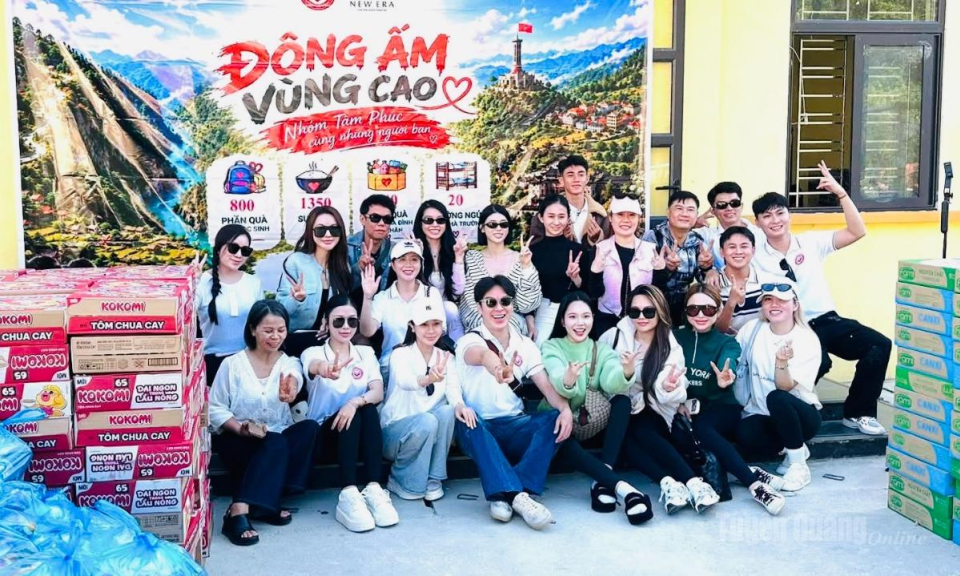 Nh&oacute;m thiện nguyện T&acirc;m Ph&uacute; trao hơn 350 triệu đồng qu&agrave; tặng tại x&atilde; Y&ecirc;n Minh