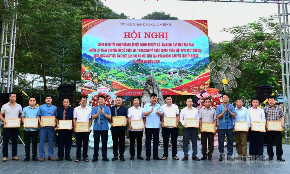 L&acirc;m B&igrave;nh c&ocirc;ng bố th&agrave;nh lập Chi hội Doanh nghiệp, tổ chức tọa đ&agrave;m chuyển đổi số gắn với Ng&agrave;y hội ẩm thực v&agrave; x&uacute;c tiến sản phẩm OCOP