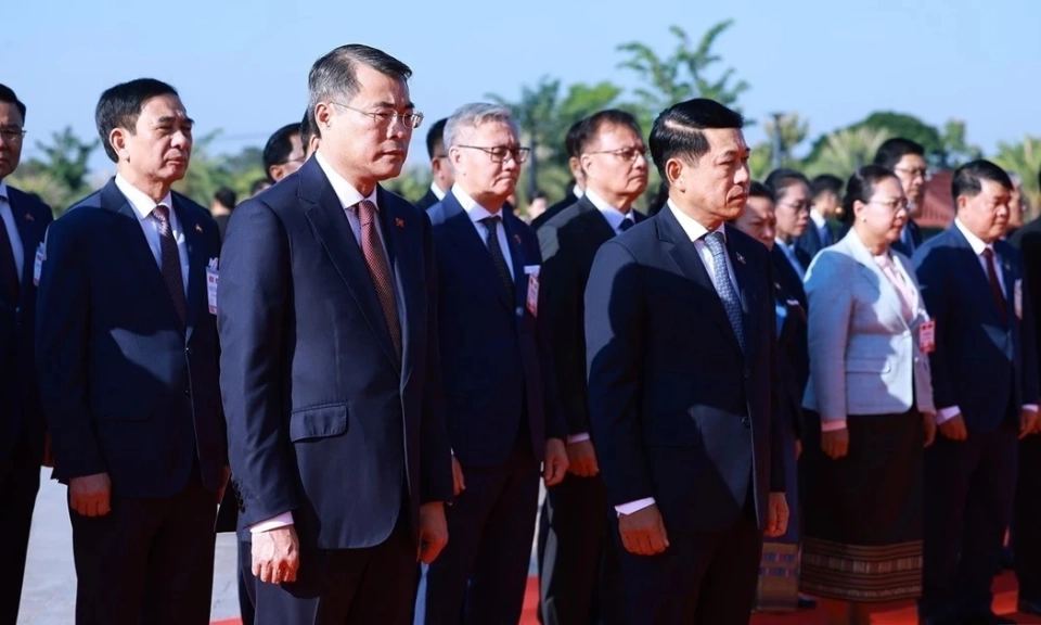 Đồng h&agrave;nh, chia sẻ cơ hội ph&aacute;t triển bền vững