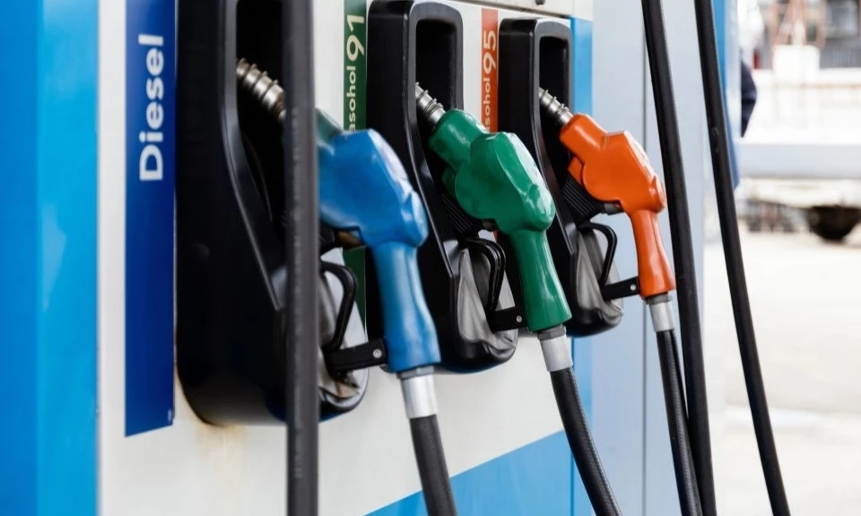 Mỹ đạt thỏa thuận h&agrave;ng triệu tấn dầu diesel với Nga