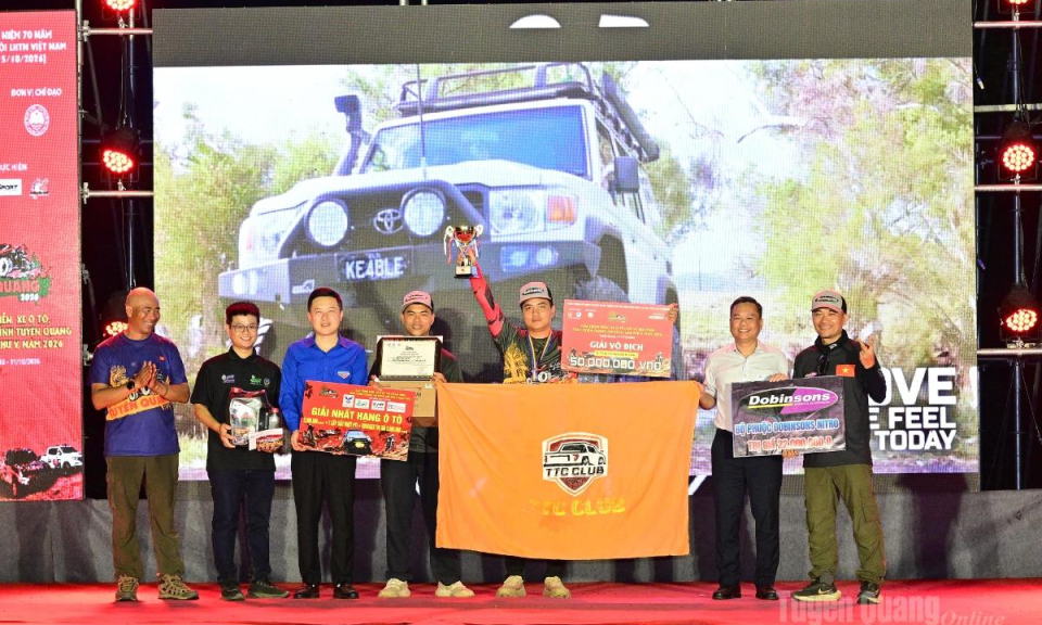 Bế mạc Giải tr&igrave;nh diễn l&aacute;i xe &ocirc; t&ocirc;, m&ocirc; t&ocirc; địa h&igrave;nh Tuy&ecirc;n Quang mở rộng lần thứ V, năm 2026