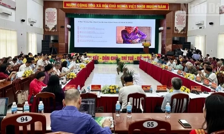 Kh&aacute;nh H&ograve;a t&igrave;m giải ph&aacute;p bảo tồn, ph&aacute;t huy gi&aacute; trị gốm Chăm