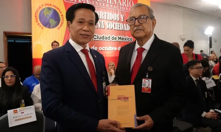 Lan tỏa kh&aacute;t vọng Việt Nam h&ugrave;ng cường