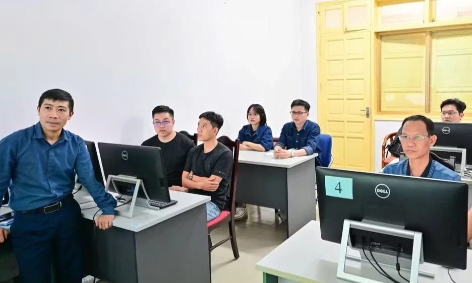 X&acirc;y dựng thế hệ nh&acirc;n lực mới cho năng lượng nguy&ecirc;n tử