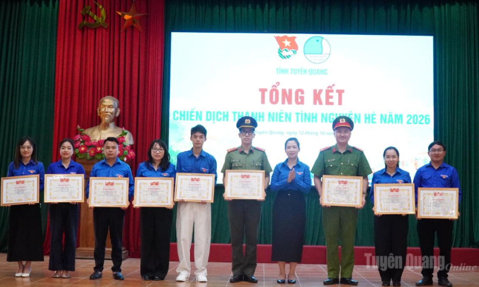 Tổng kết Chiến dịch Thanh ni&ecirc;n t&igrave;nh nguyện H&egrave; năm 2026