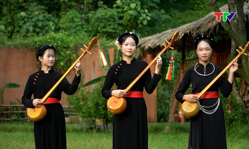 Ca nhạc| Qu&ecirc; em tươi đẹp