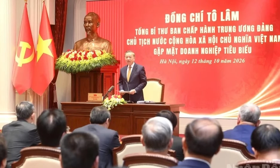 Tổng B&iacute; thư, Chủ tịch nước T&ocirc; L&acirc;m gặp mặt doanh nghiệp ti&ecirc;u biểu