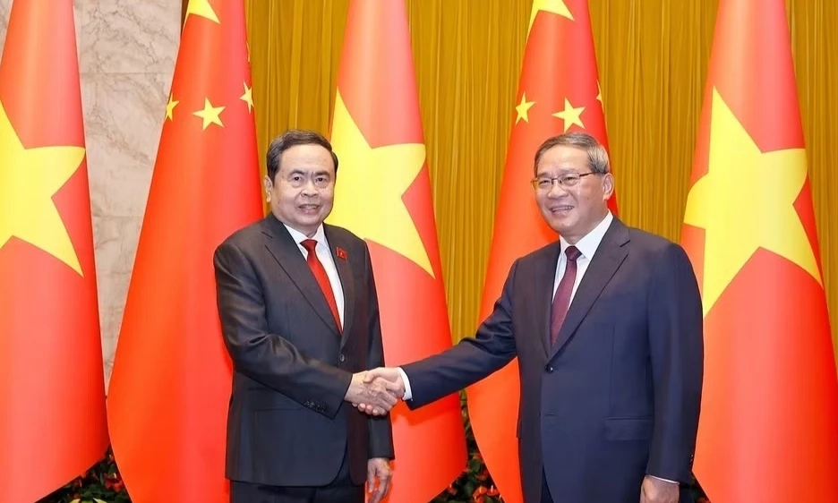 Chủ tịch Quốc hội Trần Thanh Mẫn hội kiến Thủ tướng Trung Quốc L&yacute; Cường