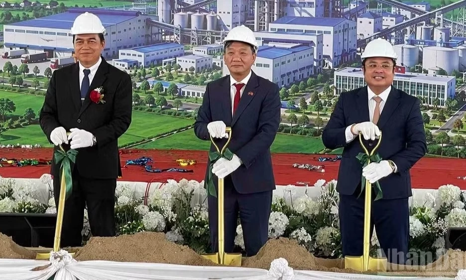 Vinachem t&aacute;i khởi động Dự &aacute;n mỏ Kali trị gi&aacute; gần 500 triệu USD tại trung L&agrave;o