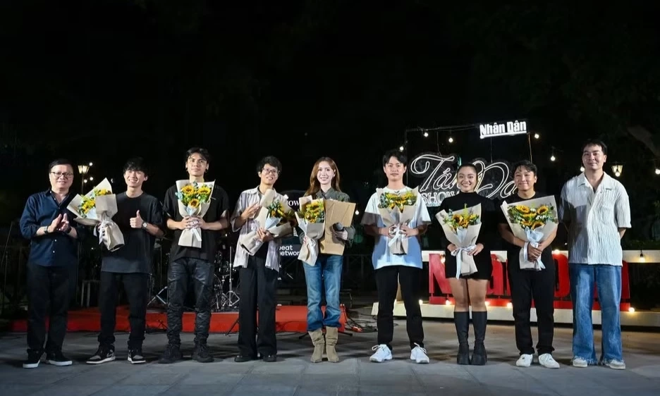 Hai số đầu ti&ecirc;n của T&aacute;n Đa Show: Những t&iacute;n hiệu t&iacute;ch cực