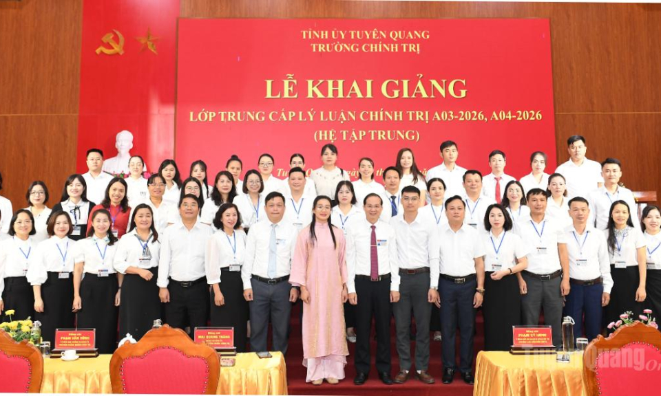 Khai giảng lớp Trung cấp l&yacute; luận ch&iacute;nh trị A03-2026 v&agrave; A04-2026