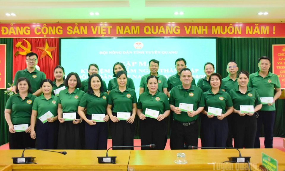 Hơn 3.000 hội vi&ecirc;n tham gia c&aacute;c hoạt động ch&agrave;o mừng Ng&agrave;y th&agrave;nh lập Hội N&ocirc;ng d&acirc;n Việt Nam