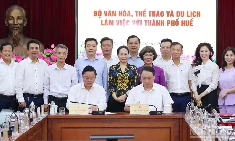Huế v&agrave; Bộ Văn h&oacute;a, Thể thao v&agrave; Du lịch thống nhất 4 nh&oacute;m nhiệm vụ ph&aacute;t triển đến năm 2030