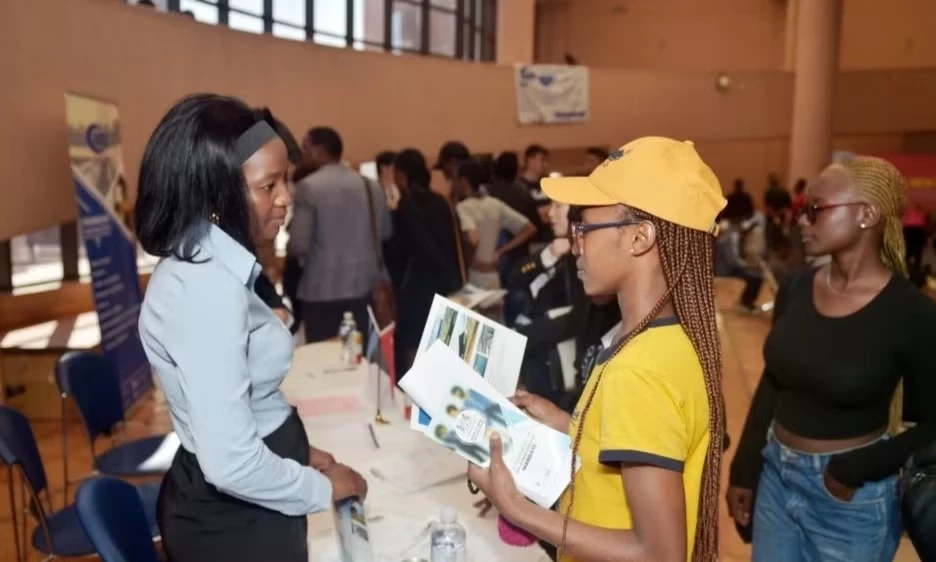 UNDP cảnh b&aacute;o 800 triệu thanh ni&ecirc;n c&oacute; nguy cơ kh&ocirc;ng t&igrave;m được việc l&agrave;m