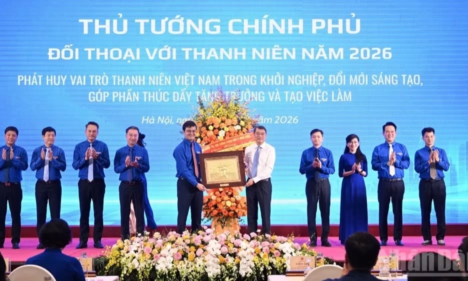 Thủ tướng Ch&iacute;nh phủ L&ecirc; Minh Hưng đối thoại với thanh ni&ecirc;n năm 2026