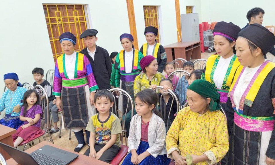 Ứng dụng c&ocirc;ng nghệ trong truyền th&ocirc;ng tại cơ sở