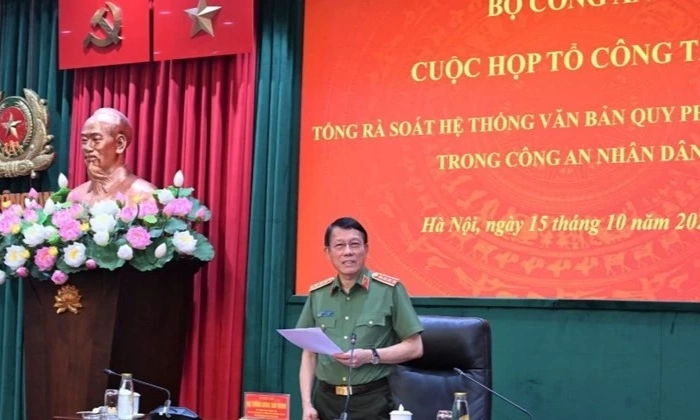 Bộ trưởng Bộ C&ocirc;ng an y&ecirc;u cầu ngăn chặn lợi dụng r&agrave; so&aacute;t ph&aacute;p luật để c&agrave;i cắm lợi &iacute;ch