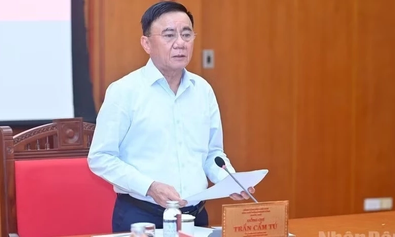 Ban B&iacute; thư ban h&agrave;nh Quy định chức năng, nhiệm vụ v&agrave; quy chế l&agrave;m việc mẫu của Đảng ủy Hội đồng nh&acirc;n d&acirc;n tỉnh, th&agrave;nh phố