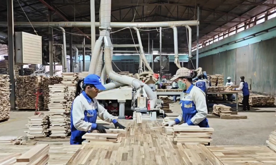 Đảm bảo an to&agrave;n vệ sinh lao động tr&ecirc;n c&aacute;c c&ocirc;ng trường, nh&agrave; m&aacute;y
