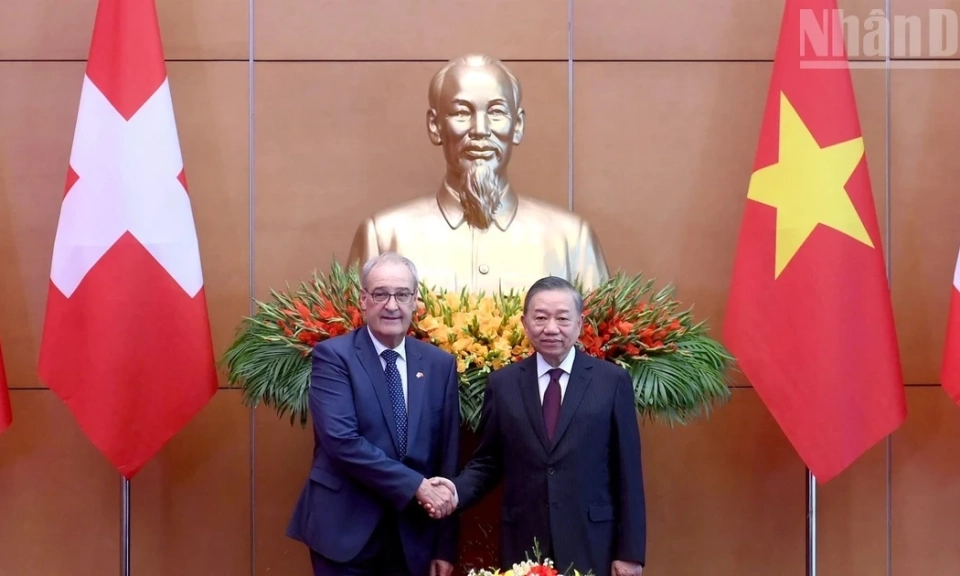 [Ảnh] Tổng B&iacute; thư, Chủ tịch nước T&ocirc; L&acirc;m hội đ&agrave;m với Tổng thống Li&ecirc;n bang Thụy Sĩ Guy Parmelin