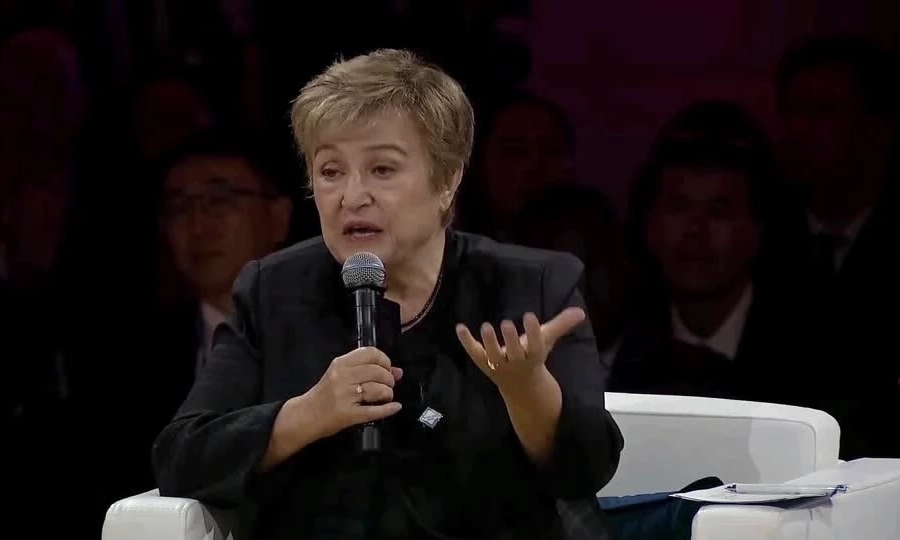 IMF cảnh b&aacute;o rủi ro gia tăng khi AI ph&aacute;t triển qu&aacute; nhanh