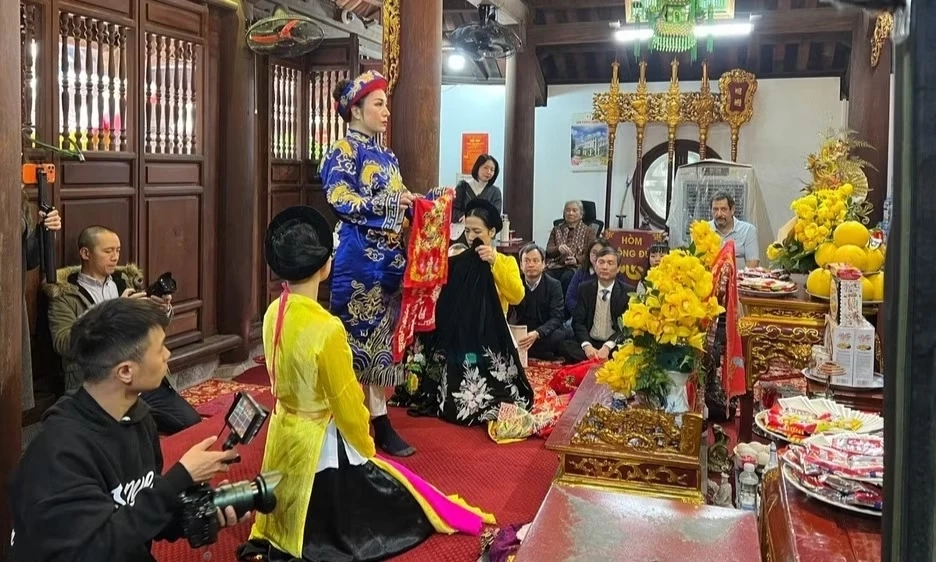 Giữ g&igrave;n, ph&aacute;t huy c&aacute;c gi&aacute; trị di sản văn h&oacute;a phi vật thể phải chuẩn mực v&agrave; b&agrave;i bản