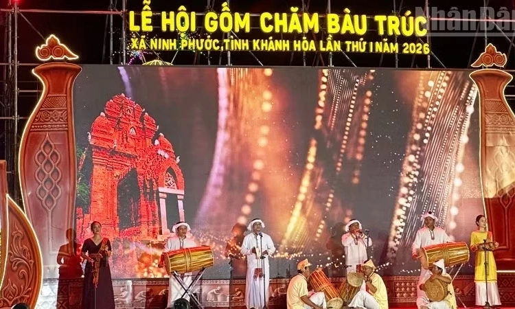 Kh&aacute;nh H&ograve;a kết nối di sản với du lịch từ l&agrave;ng gốm B&agrave;u Tr&uacute;c