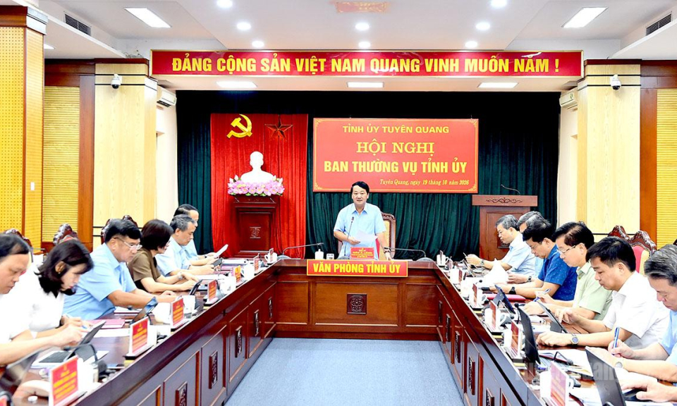 Khẩn trương cụ thể h&oacute;a c&aacute;c kết luận Hội nghị Trung ương 4