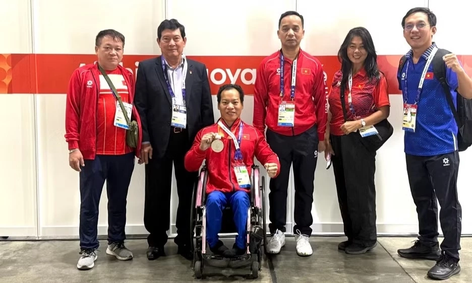 L&ecirc; Văn C&ocirc;ng "mở h&agrave;ng" huy chương cho thể thao người khuyết tật Việt Nam