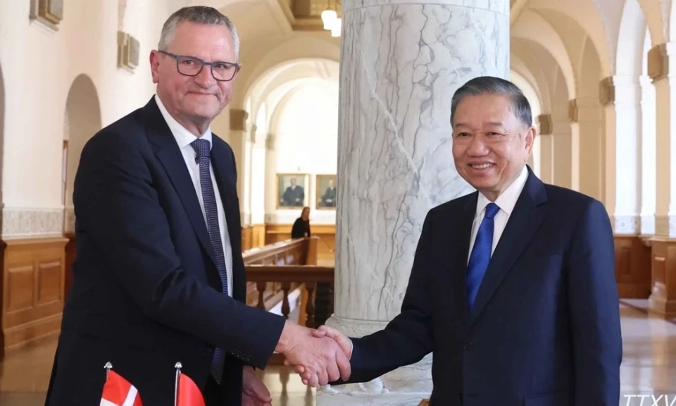Tổng B&iacute; thư, Chủ tịch nước T&ocirc; L&acirc;m hội kiến Chủ tịch Quốc hội Đan Mạch Henrik Frandsen