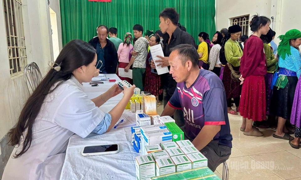 Lũng C&uacute; đứng đầu to&agrave;n tỉnh về tỷ lệ kh&aacute;m sức khỏe to&agrave;n d&acirc;n