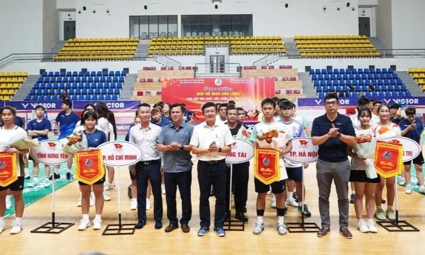 Khai mạc Giải v&ocirc; địch cầu l&ocirc;ng c&aacute;c c&acirc;y vợt xuất sắc quốc gia năm 2026 tại Quảng Trị