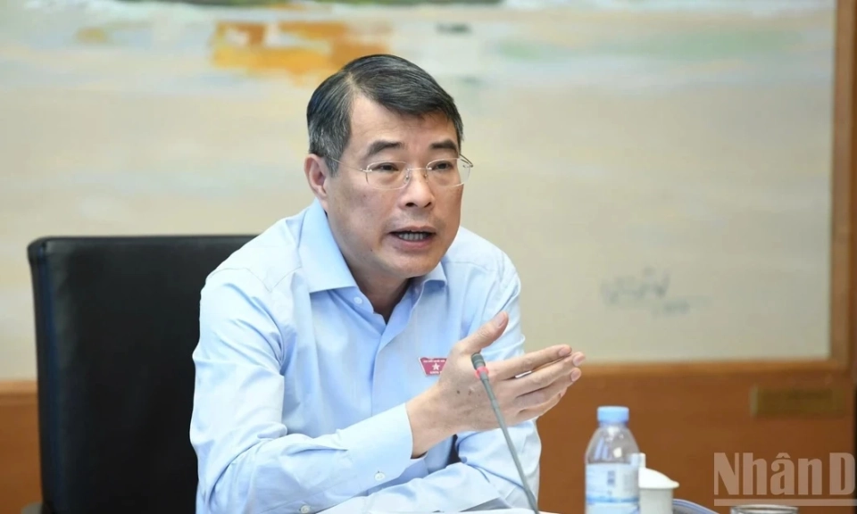 Đưa gi&aacute; thuốc, trang thiết bị y tế về mức hợp l&yacute;, ph&ugrave; hợp khả năng chi trả của người bệnh