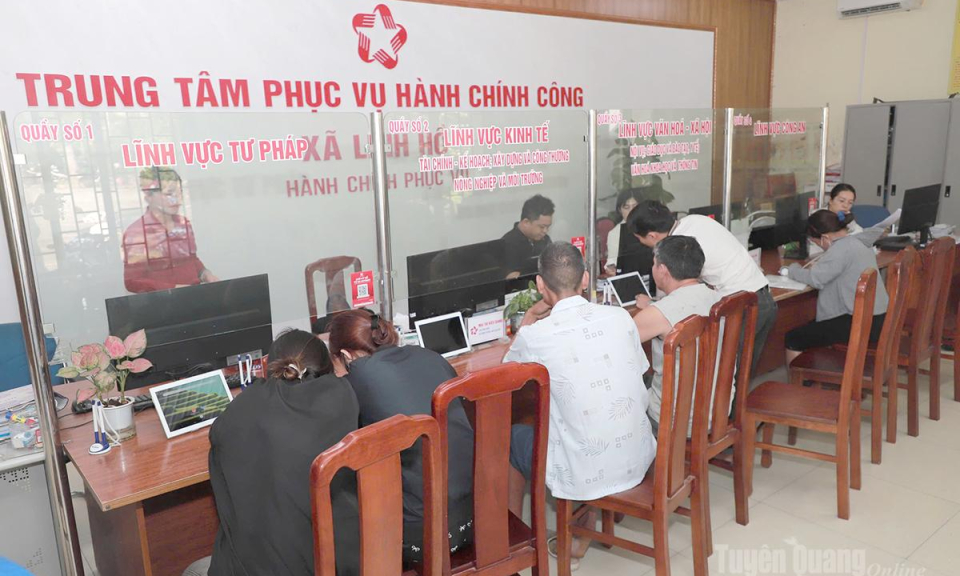 Lấy người d&acirc;n l&agrave;m trung t&acirc;m phục vụ
