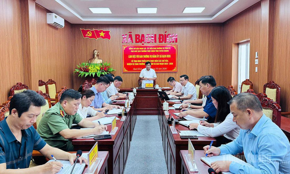 X&atilde; Bạch Đ&iacute;ch cần dồn lực cho c&aacute;c mục ti&ecirc;u tăng trưởng, giữ vững quốc ph&ograve;ng - an ninh