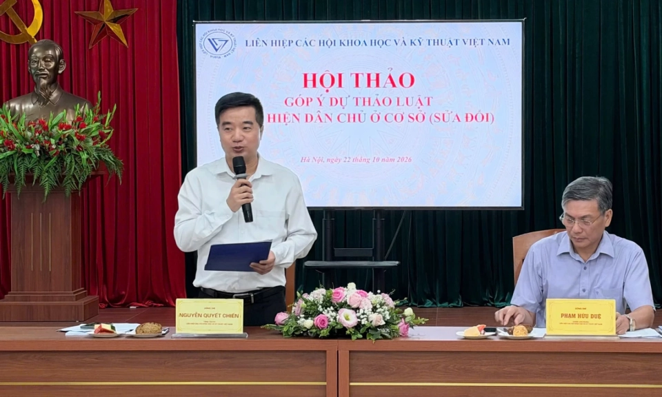 Sửa luật để d&acirc;n chủ ở cơ sở đi v&agrave;o thực chất