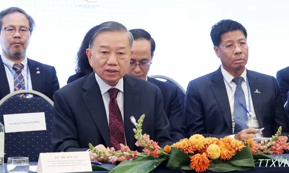 Tổng B&iacute; thư, Chủ tịch nước T&ocirc; L&acirc;m dự Tọa đ&agrave;m cấp cao với L&atilde;nh đạo c&aacute;c doanh nghiệp ti&ecirc;u biểu ch&acirc;u &Acirc;u