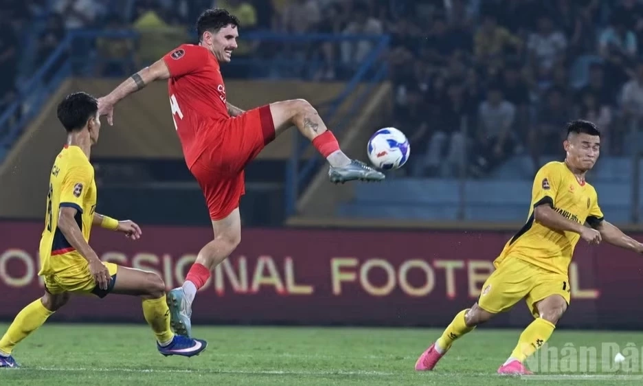 C&ocirc;ng an H&agrave; Nội tiếp tục đ&aacute;nh rơi điểm tại V.League
