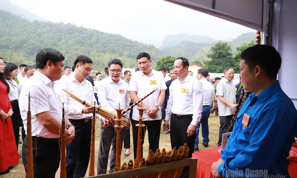 S&ocirc;i nổi ng&agrave;y hội văn h&oacute;a c&aacute;c d&acirc;n tộc x&atilde; L&ugrave;ng T&aacute;m