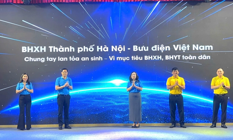 Vận động người d&acirc;n tham gia bảo hiểm x&atilde; hội, y tế tự nguyện